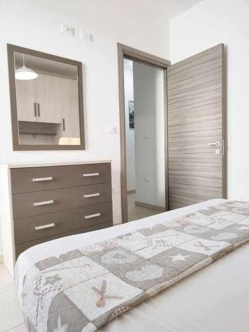App Girasole 1A 300 Metri Dal Mare In Salento Apartman Torre San Giovanni Ugento Kültér fotó