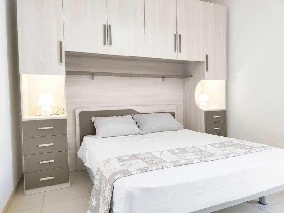 App Girasole 1A 300 Metri Dal Mare In Salento Apartman Torre San Giovanni Ugento Kültér fotó