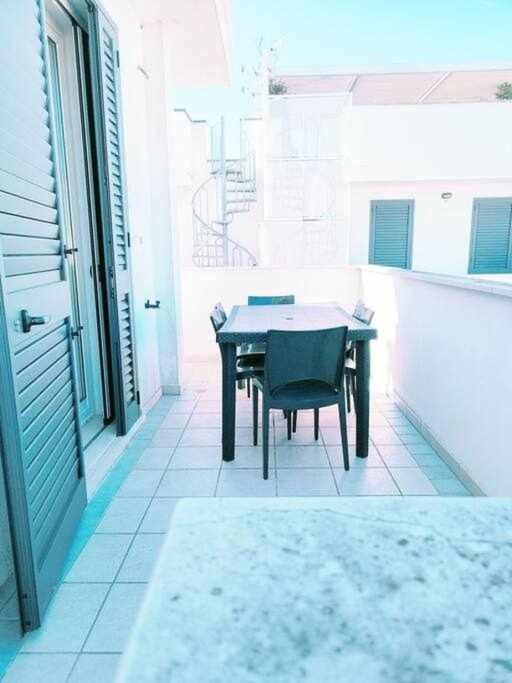 App Girasole 1A 300 Metri Dal Mare In Salento Apartman Torre San Giovanni Ugento Kültér fotó