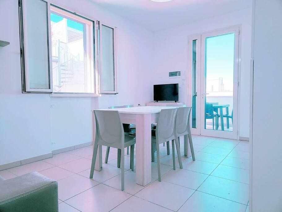 App Girasole 1A 300 Metri Dal Mare In Salento Apartman Torre San Giovanni Ugento Kültér fotó